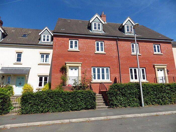 4 Bedroom Semi-Detached House To Rent In Elms Meadow, Winkleigh, EX19