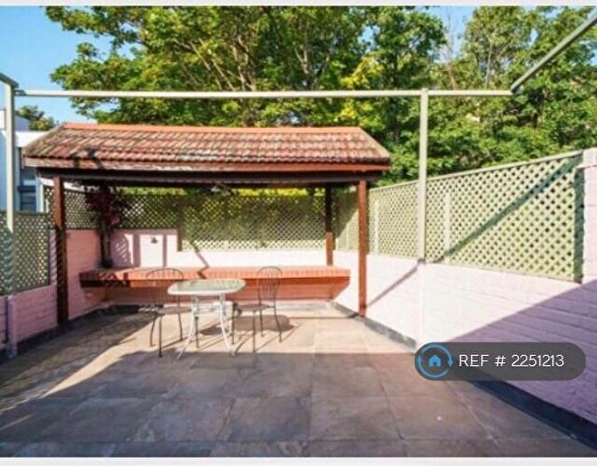 2 Bedroom Flat To Rent In Caledonian Road, London, N1