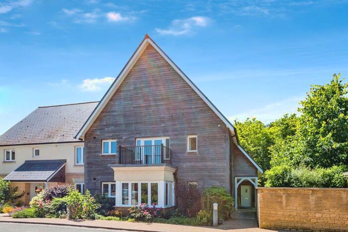 2 Bedroom Flat For Sale In Coral Springs Way, Richmond Village, Witney, OX28