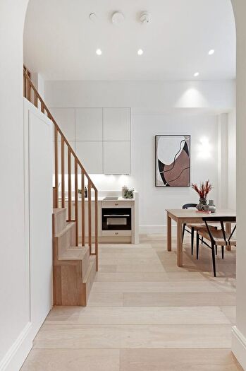 Studio To Rent In Bramham Gardens, London, SW5
