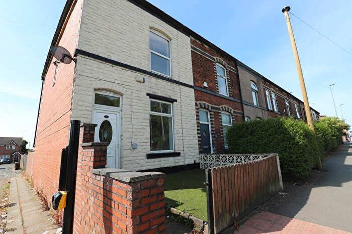 3 Bedroom Terraced House To Rent In Bell Lane, Bury, BL9