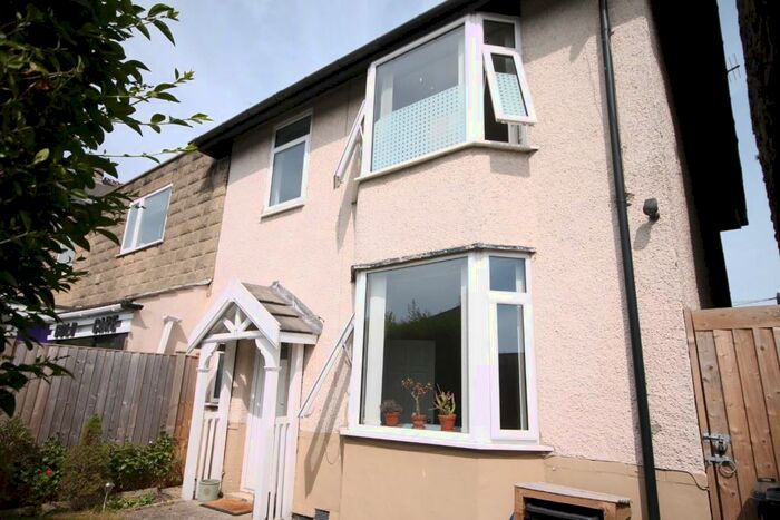 3 Bedroom House To Rent In King Edwards Drive, Harrogate, North Yorkshire, HG1