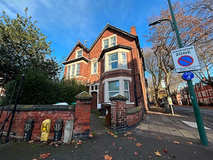 2 Bedroom Flat To Rent In Fishpond Drive, Nottingham, NG7