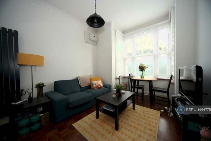 1 Bedroom Flat To Rent In Upper Latimore Road, St. Albans, AL1