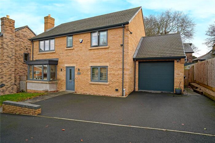 4 Bedroom Detached House For Sale In Heather Close, Rotherham, South Yorkshire, S60