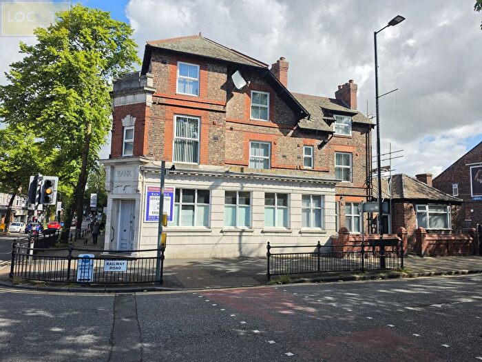 2 Bedroom Flat To Rent In Railway Road, Urmston, Manchester, M41