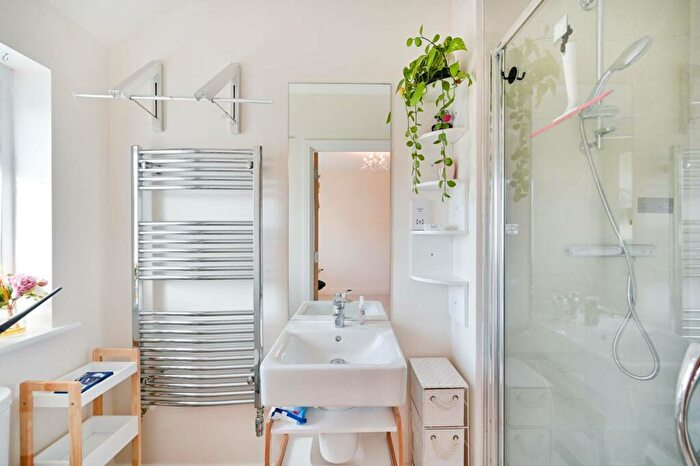 2 Bedroom End Of Terrace House To Rent In Wallingford Way, Maidenhead, SL6