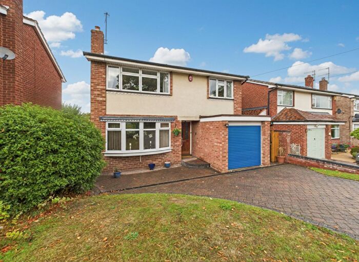 4 Bedroom Detached House For Sale In Kidderminster Road, Bromsgrove, B61