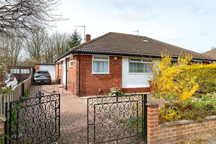 2 Bedroom Bungalow For Sale In Moseley Wood Croft, Cookridge, Leeds, LS16