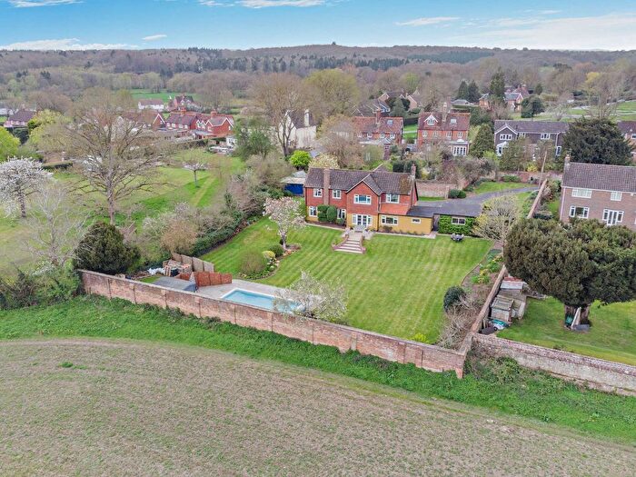 4 Bedroom Detached House For Sale In Upper Green Road, Shipbourne, Tonbridge, Kent, TN11