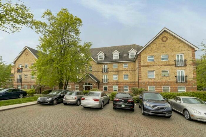 1 Bedroom Flat To Rent In Wilshaw Close, Hendon, NW4