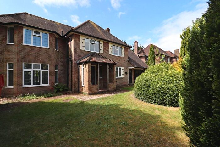 4 Bedroom Detached House To Rent In School Close, High Wycombe, HP11