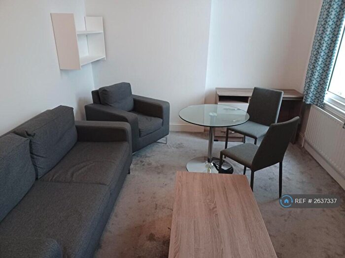 1 Bedroom Flat To Rent In Cambridge Gardens, London, NW6