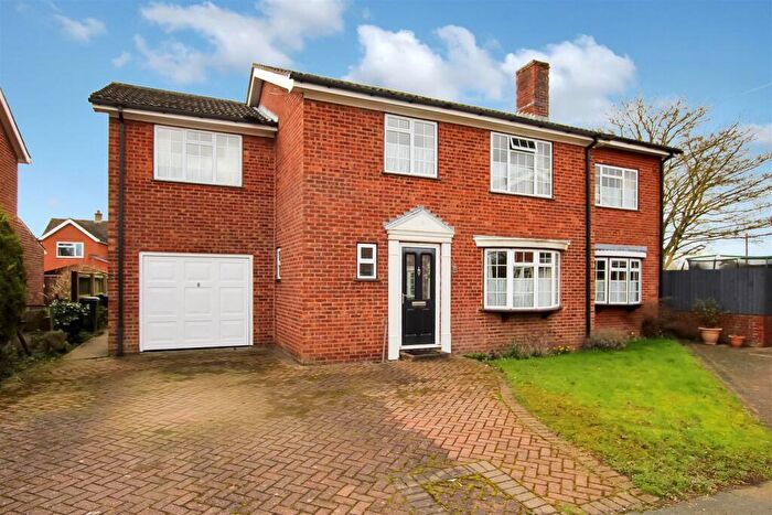 6 Bedroom Detached House For Sale In Gallamore Court, Middle Rasen, Market Rasen, LN8