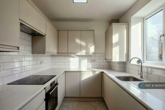 3 Bedroom Maisonette To Rent In Walerand Road, London, SE13