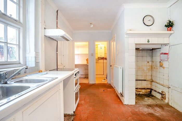 4 Bedroom Detached House For Sale In St. Lawrence Road, Chepstow, Monmouthshire, NP16