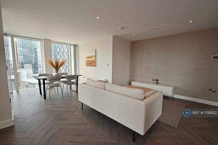 3 Bedroom Flat To Rent In Chester Road, Manchester, M15