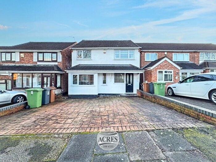 3 Bedroom Detached House For Sale In Garnet Avenue, Great Barr, Birmingham, B43