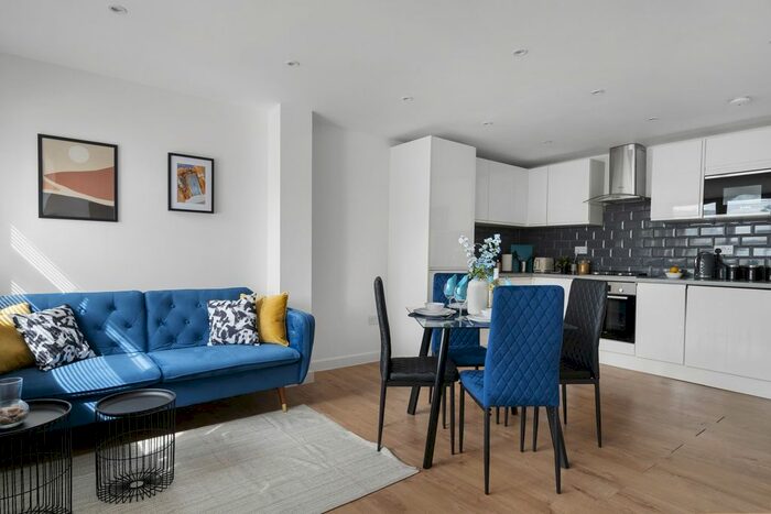 1 Bedroom Flat To Rent In Rickfords Hill, Aylesbury, HP20