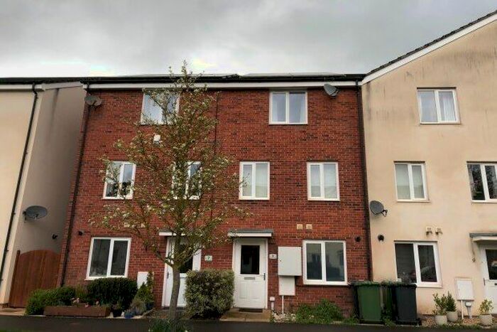 4 Bedroom Property To Rent In Thursby Walk, Exeter, EX4