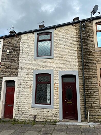 4 Bedroom Terraced House To Rent In Dall Street, Burnley, Lancashire, BB11