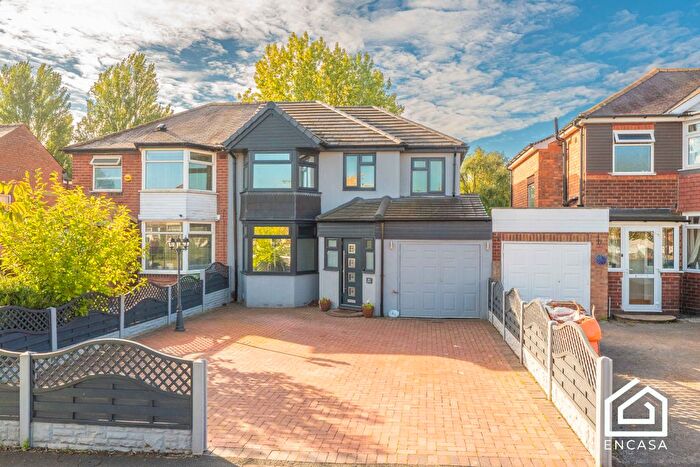 4 Bedroom Semi-Detached House For Sale In Ulleries Road, Solihull, B92