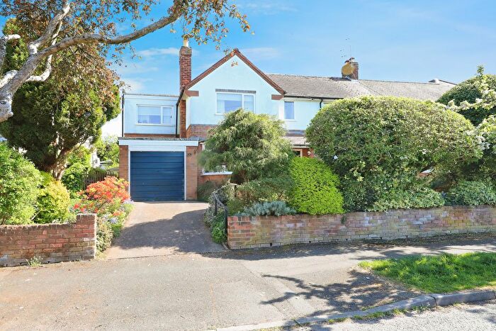 4 Bedroom Semi-Detached House For Sale In Links Road, Wolverhampton, West Midlands, WV4