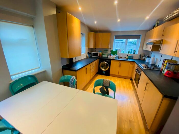 5 Bedroom Terraced House To Rent In Alfred Street, Cardiff CF24