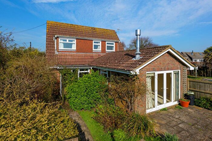 3 Bedroom Detached House For Sale In Dog Kennel Lane, Lyminge, CT18