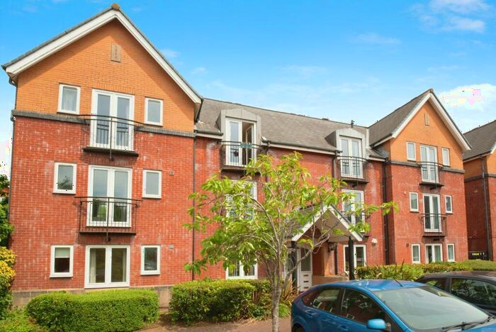 2 Bedroom Apartment To Rent In Windlass Court, Cardiff Bay, CF10