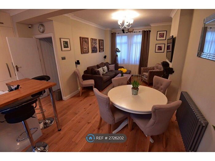 3 Bedroom End Terrace House To Rent In Fernbrook Road, London, SE13