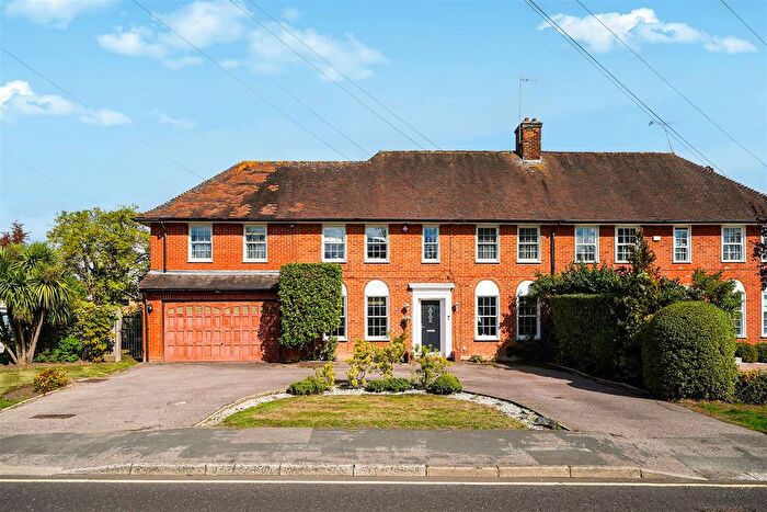 6 Bedroom Semi-Detached House For Sale In Deacons Hill Road, Elstree, WD6