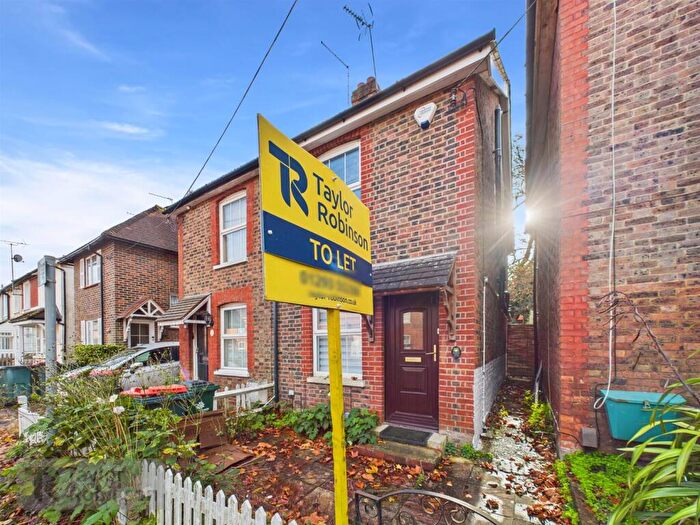 2 Bedroom House To Rent In West Street, Crawley, RH11