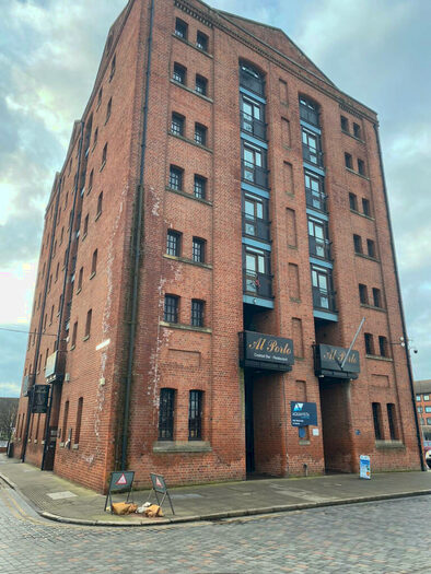 1 Bedroom Apartment To Rent In Warehouse, Kingston Street, Hull, Yorkshire, HU1