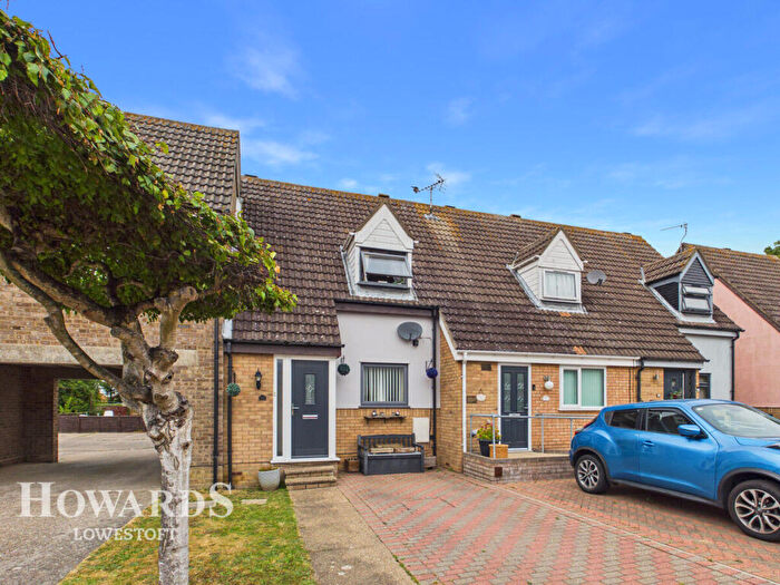 2 Bedroom Terraced House For Sale In Lucerne Close, Lowestoft, NR33