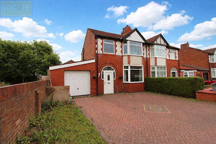 3 Bedroom Semi-Detached House For Sale In Chetwynd Avenue, Urmston, M41