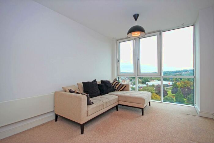1 Bedroom Apartment To Rent In Kd Tower, Hemel Hempstead, HP1