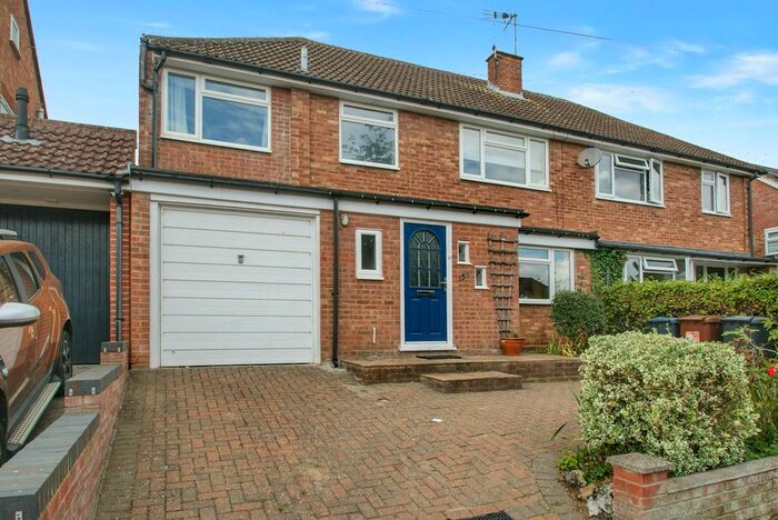 4 Bedroom Semi-Detached House To Rent In Cannons Close, Bishop's Stortford, CM23