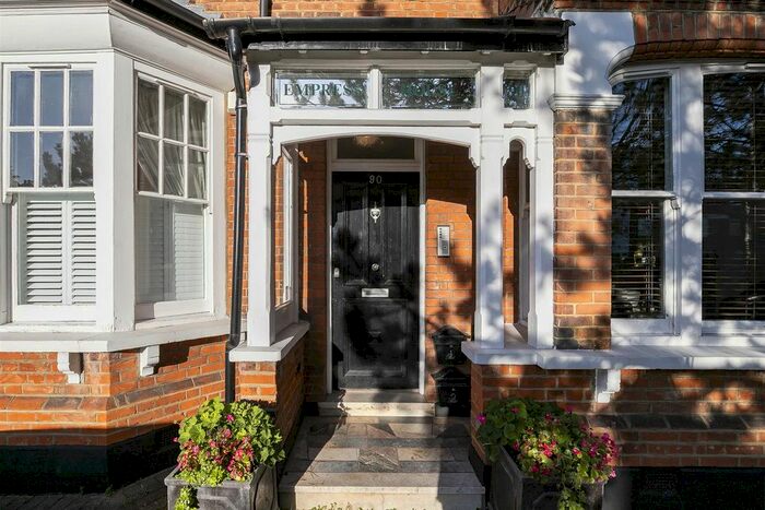 2 Bedroom Flat For Sale In Endlebury Road, London, E4