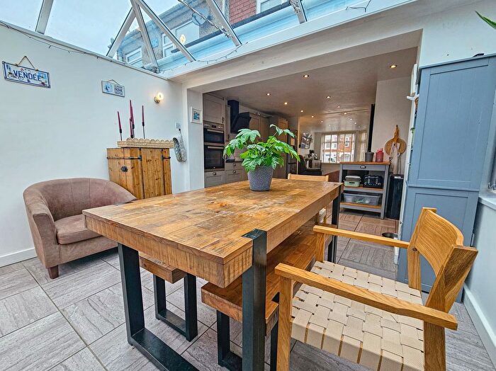3 Bedroom End Of Terrace House For Sale In Donnington Avenue, Coventry, CV6
