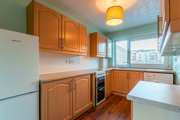 1 Bedroom Flat To Rent In West Winnelstrae Edinburgh United Kingdom, EH5