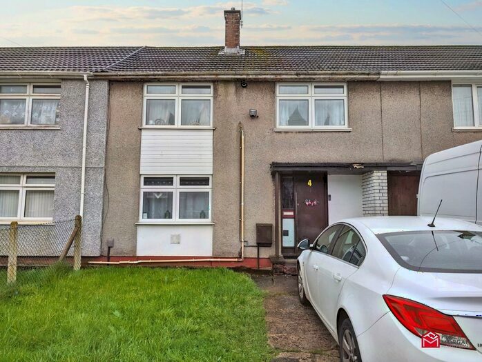 3 Bedroom Terraced House For Sale In Fifth Avenue, Clase, Swansea, SA6