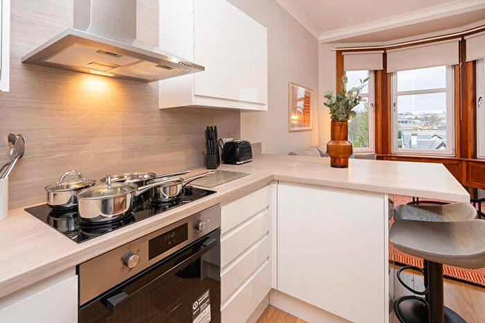 2 Bedroom Flat To Rent In Dumbarton Road, Whiteinch, Glasgow, G14