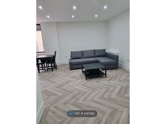 2 Bedroom Flat To Rent In Old Street, London, EC1V