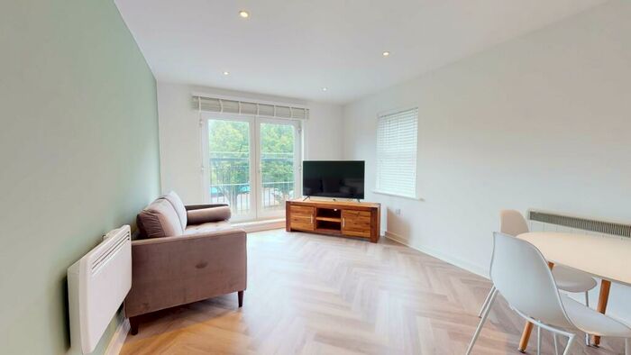 2 Bedroom Flat To Rent In St Ann's Place, Kirkstall Lane, Kirkstall, LS5