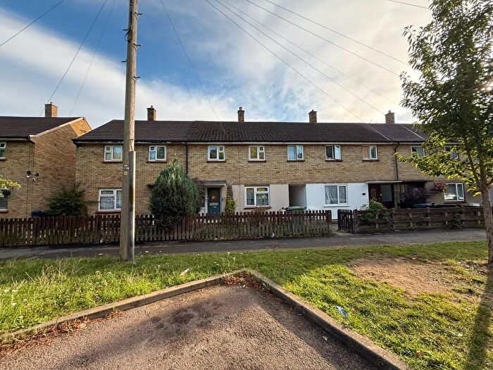 3 Bedroom Terraced House For Sale In Rutland Close, Cambridge, CB4
