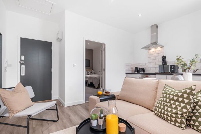 1 Bedroom Flat To Rent In Kenilworth Road, CV7