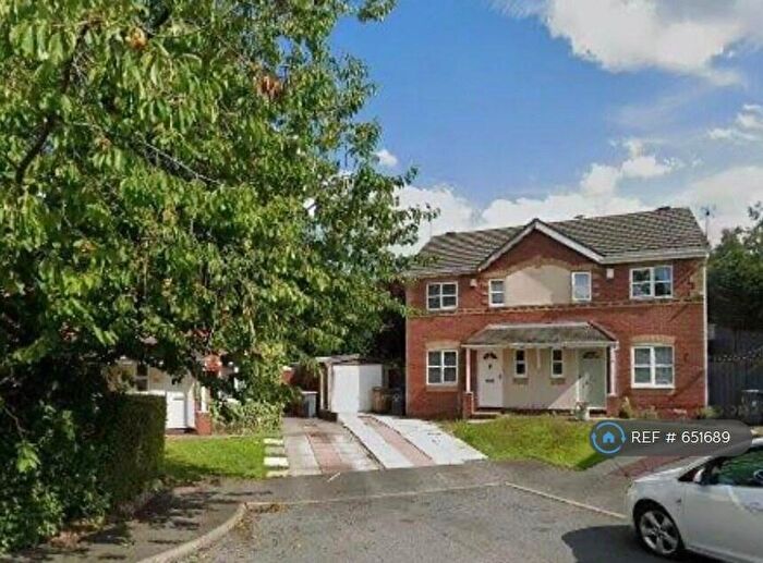 3 Bedroom Semi Detached House To Rent In Maurice St, Salford, M6