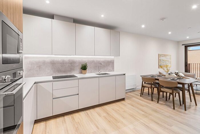 2 Bedroom Flat To Rent In The Glassworks, Grenan Square, Greenford, UB6