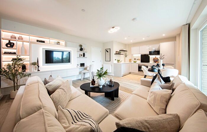 2 Bedroom Flat For Sale In "The Holly" At Albert Roae, Barnet, EN4